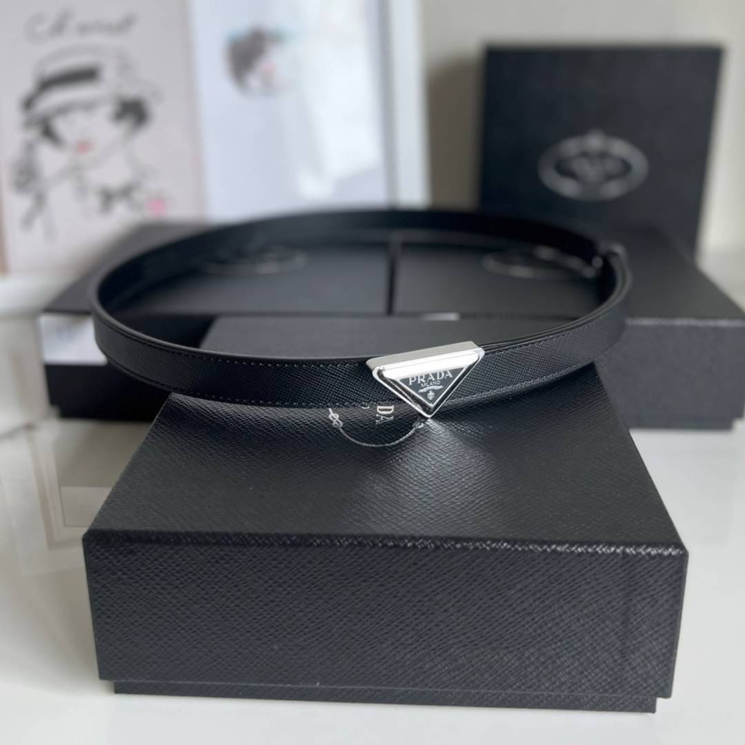 PRADA BELT LOGO 2CM / Prada Triangle Saffiano Logo Belt เข็มขัดพราด้าทรงสามเหลี่ยม เกรดใช้สลับของจริง หนังแท้ ออริจินอล ใช้งานต่างประเทศได้