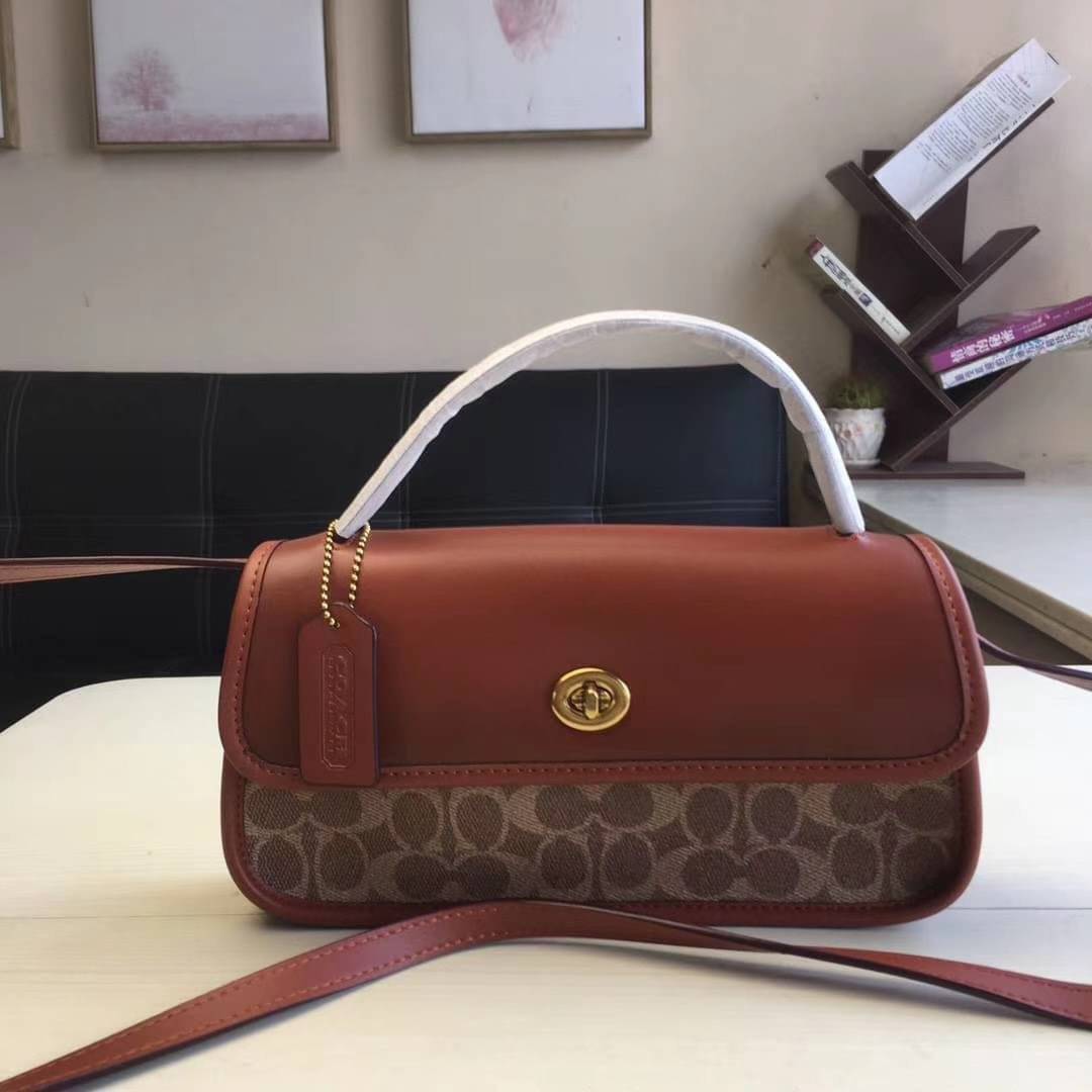 OUTTLET 】Auth Coach 1941 Turnlock Clutch Crossbody Bag พร้อมส่งที่ไทย