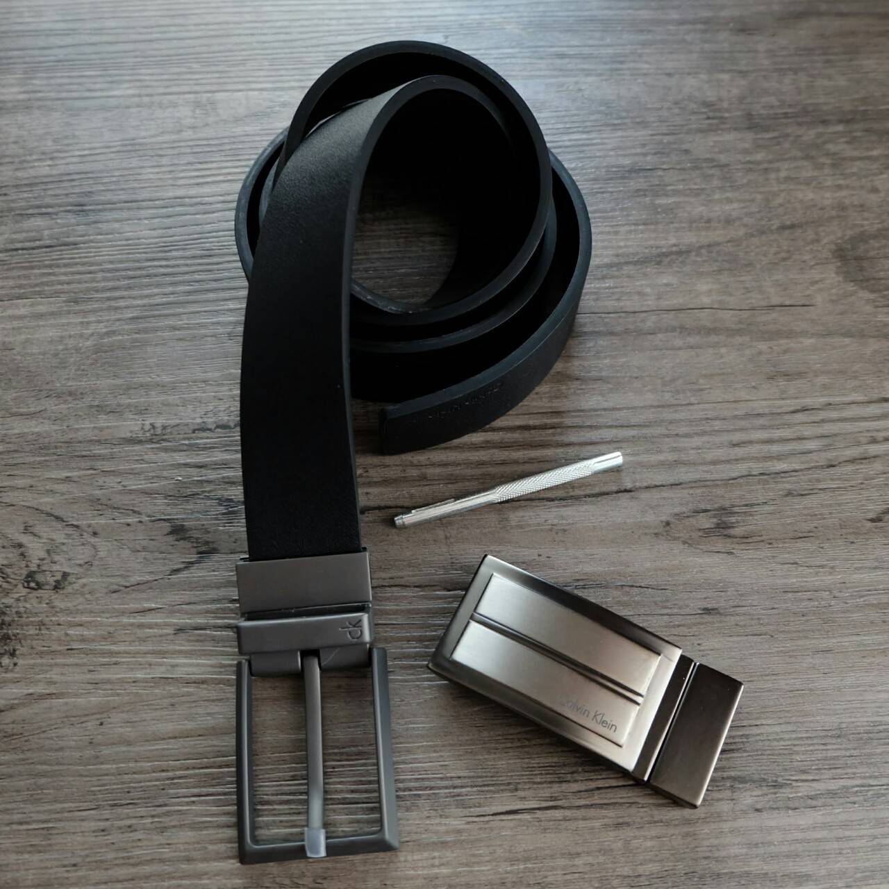 Calvin Klein Belt and Buckle Set (No.01) Set สุดคถเม เข็มขัด + หัวเข็มขัด 2 ชิ้น จะะมอบเป็นของขวัญหรือใช้เองก็แนะนำเลยค่าา