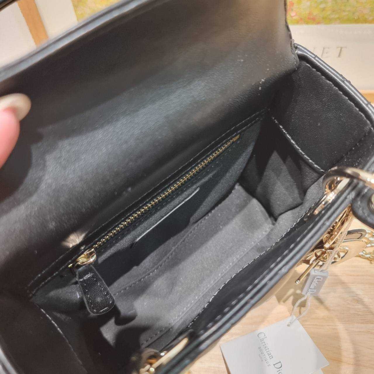 Small Lady Dior Bag Black Cannage / CD SMALL LADY BAG WITH BUTTERFLY กระเป๋าสะพายตกแต่งรูปผีเสื้อคละรอบใบ สวยหรูดูแพงทรงกล่องคลาสสิค