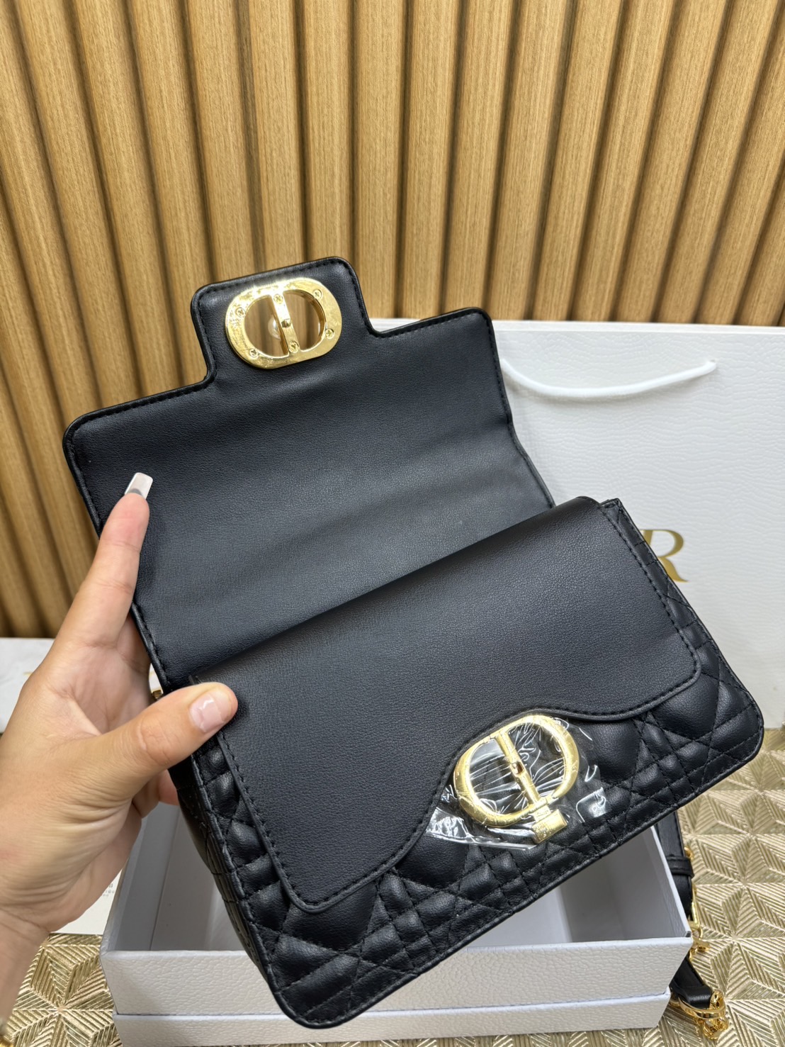 พร้อมส่ง 6 สี Small Dior Jolie Top Handle Bag 22cm กระเป๋าสะพาย เกรดออริ สลับแท้ 1:1 ใช้ต่างประเทศได้
