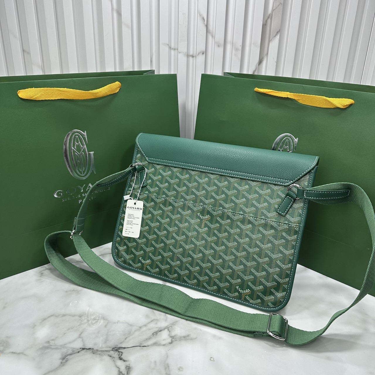 ORI หนังแท้ | Goyard Coursier Messenger bag กระเป๋าแมสเซ็นเจอร์ดีไซน์ใหม่ กะทัดรัดใช้งานได้อย่างคล่องตัว เหมาะมากสำหรับสายสปอร์ต ที่สุดของความหรูตอบโจทย์การใช้งาน ใบจริงสวยงามตามรูปค่ะ