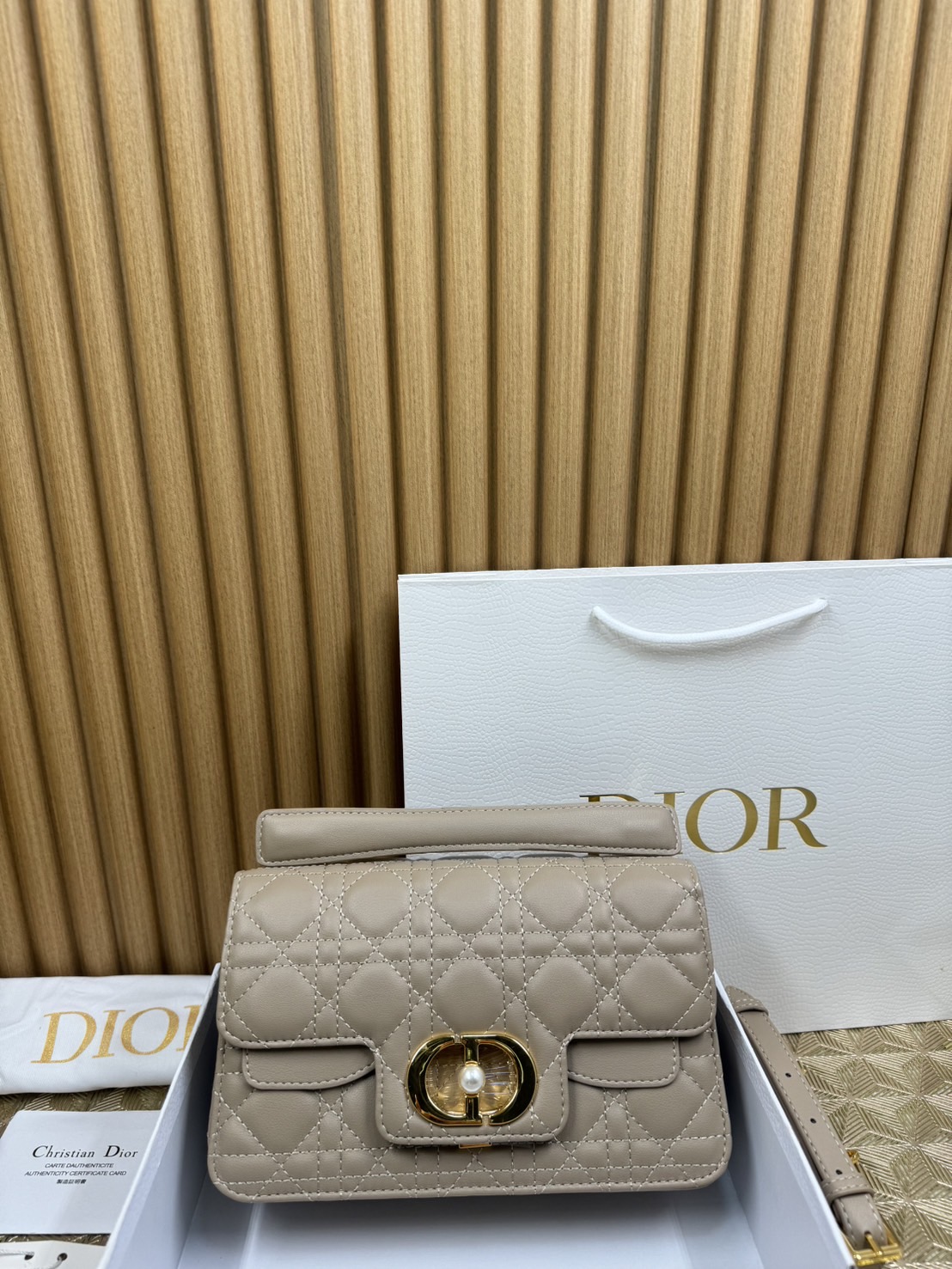 พร้อมส่ง 6 สี Small Dior Jolie Top Handle Bag 22cm กระเป๋าสะพาย เกรดออริ สลับแท้ 1:1 ใช้ต่างประเทศได้