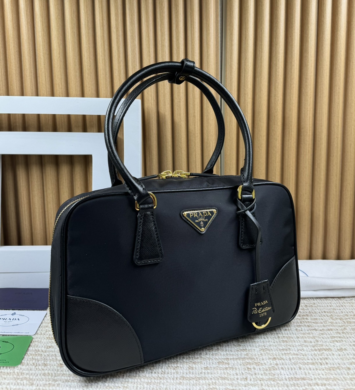 Prada Re-Edition 1978 large Re-Nylon and Saffiano leather two-handle bag 30cm กระเป๋าสะพายใบใหญ่เรียบหรู เกรดออริ สลับแท้ 1:1 ใช้งานต่างประเทศได้