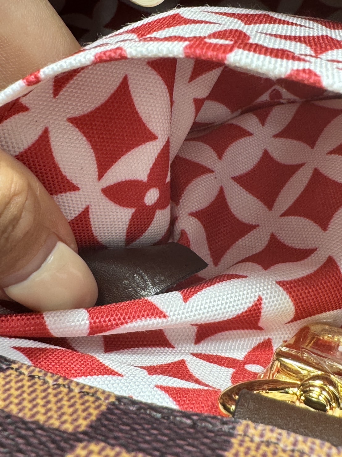 TOP ORI หนังแท้ | LV Mini Shopper Tote Bag Damier Phriendship Canvas กระเป๋าทรงโท้ท ดีไซน์แครี่ออลขนาดเล็กที่ได้แรงบันดาลใจจากดีไซน์กระเป๋าช้อปปิ้งคลาสสิก