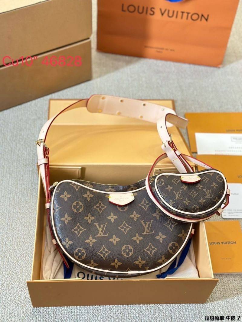 LV Croissant MM bag 25cm กระเป๋าสะพายดีไซส์เก๋เท่ห์มีสไตส์ ลายโมโนแกรม มาพร้อมใบลูกดีไซส์เข้ากัน สวยงาม สวยหรู ขนาดกำลังดี ใบจริงสวยมาก แนะนำเลยค่ะ