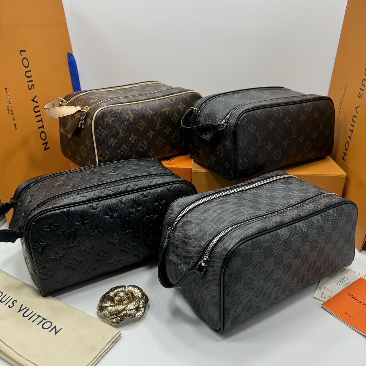 LV Clutch LV Dopp Kit Toilet Pouch Monogram / Damier Graphite Canvas กระเป๋าถือทรงพอชหรือคลัช เกรดออริ ท็อป 1:1 เกรดดีสุด แคนวาสแท้สวย ใช้งานต่างประเทศได้