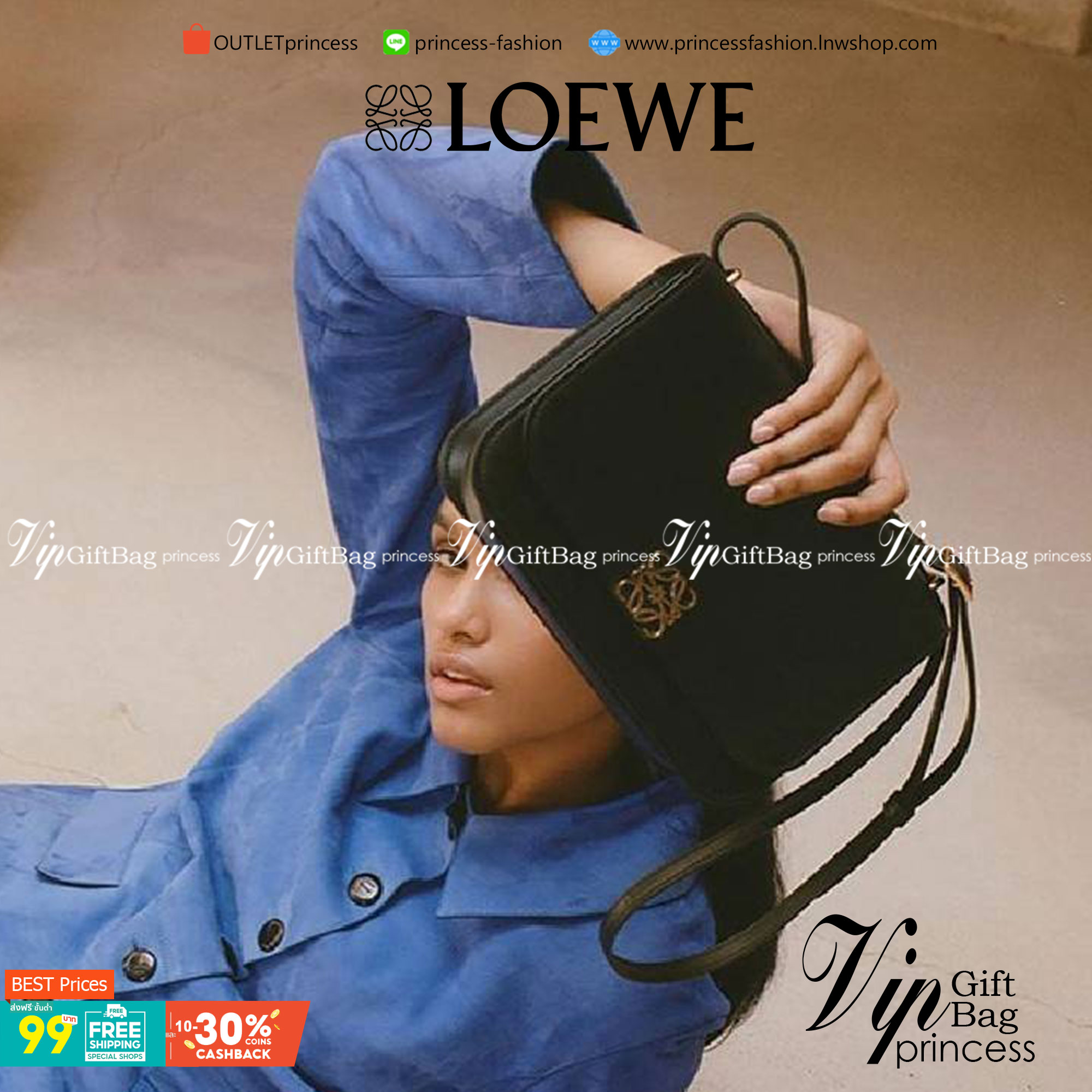 LOEWE CROSSBODYBAG VIP GIFT WITH PURCHASE (GWP) กระเป๋าสะพายพรีเมี่ยมกิ๊ฟ Limited Edition จากน้ำหอม LOEWE DUTY FREE วัสดุหนังแท้ Calf Leather หนังเรียบสวยอยู่ทรงดีไซน์สุดคลาสสิค เปิดปิดด้วยฝาปิดโลโก้แบรนด์อะไหล่ทองหรู ภายในมีช่องแบ่งหลายช่องแยกเป็นสัดส่วน