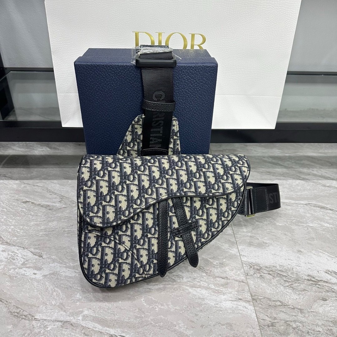 พร้อมส่ง 2 สี DIOR Saddle Bag Beige and Black Dior Oblique Jacquard กระเป๋าคาดอกดิออร์ เกรดออริ สลับแท้ 1:1 ใช้ต่างประเทศได้