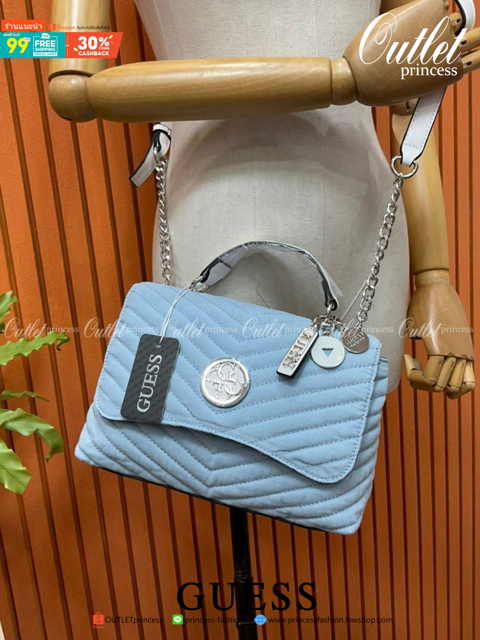 ของแท้ 💯% 】GUESS BLAKELY TOP HANDLE FLAP BAG กระเป๋สะพายรุ่นใหม่ล่าสุด รุ่นยอดนิยมสวยอยู่ทรง วัสดุหนังนิ่ม น้ำหนักเบา มีฐานกว้างตั้งอยู่ทรง ด้านหน้าประดับด้วยโลโก้แบรนด์สวยโดดเด่น