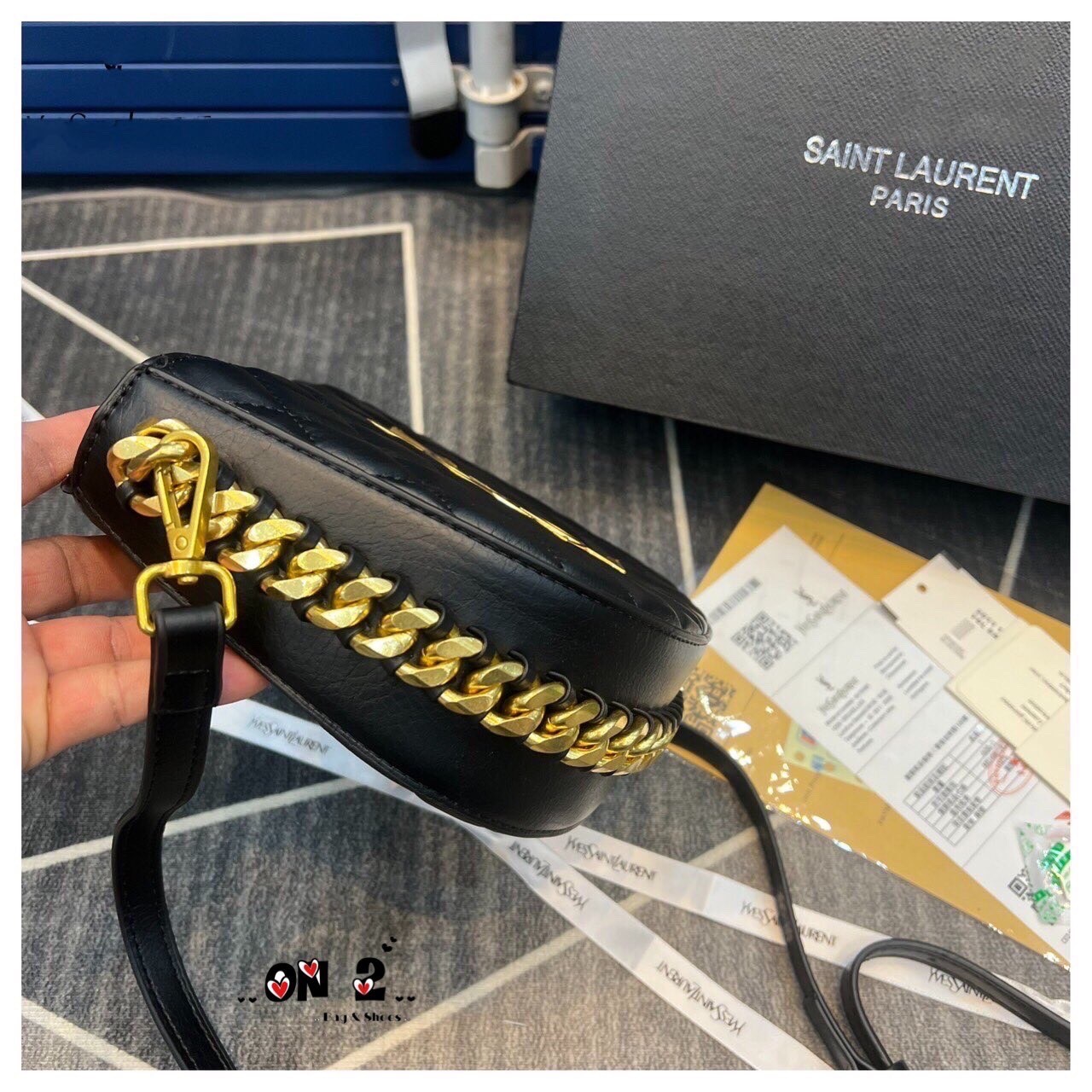 YSL Half Moon Hobo Curve Bag รุ่นพิเศษ ปากกระเป๋าดีไซส์โค้งสวย ขนาดกำลังดี ใช้ได้ตลอด งานหนังสวย มาพร้อมสายยาว คอลนี้ไม่มีไม่ได้น้าา สวยเกินราคาเเน่นอนค่า