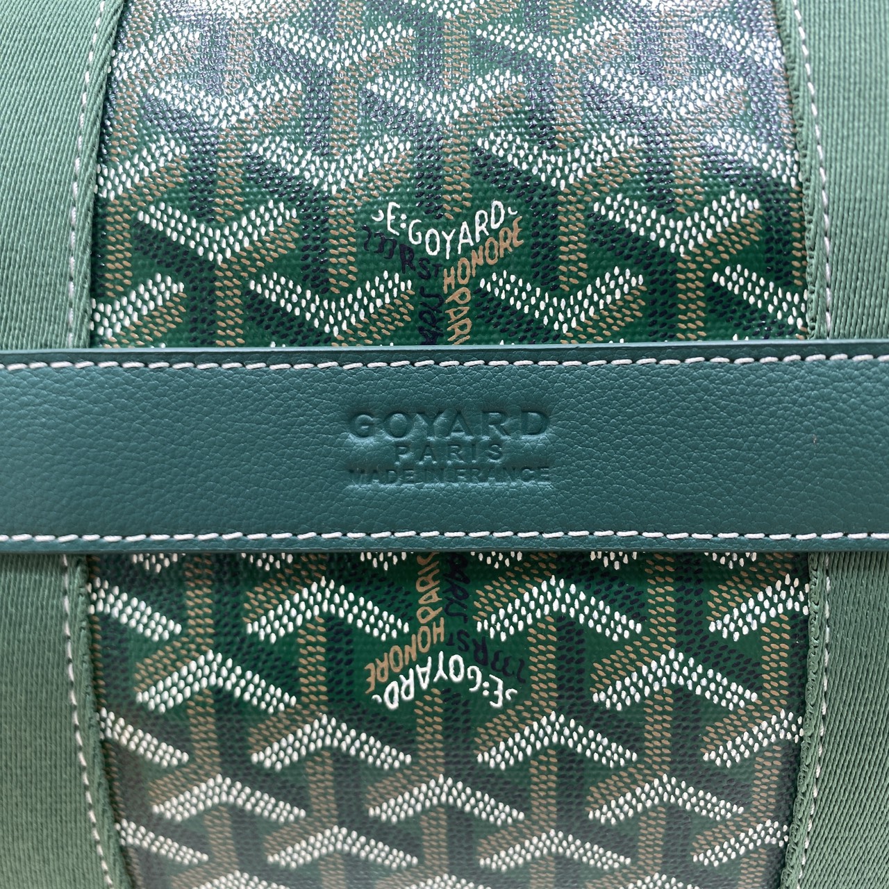 ORI หนังแท้ | Goyard Barrel 40 Sports Bag กระเป๋าสะพายทรง Keepall ใบใหญ่ ดีไซน์สปอร์ต ภายในโล่งกว้าง จุของได้เยอะ มีหูจับด้านบน เพิ่มฟังชั่นหูหิ้วด้านข้าง สะดวกใช้งาน