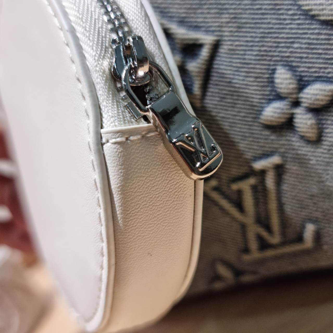 LV neverfull washed denim monogram mini bag ดีไซน์ใหม่ล่าสุดก่อนใคร กระเป๋าทรงโท้ทมินิไซส์ ที่ไม่ได้เล็กตามชื่อ มาในรูปแบบ washed denim สวยคลาสสิค ดูแพงสุดๆ