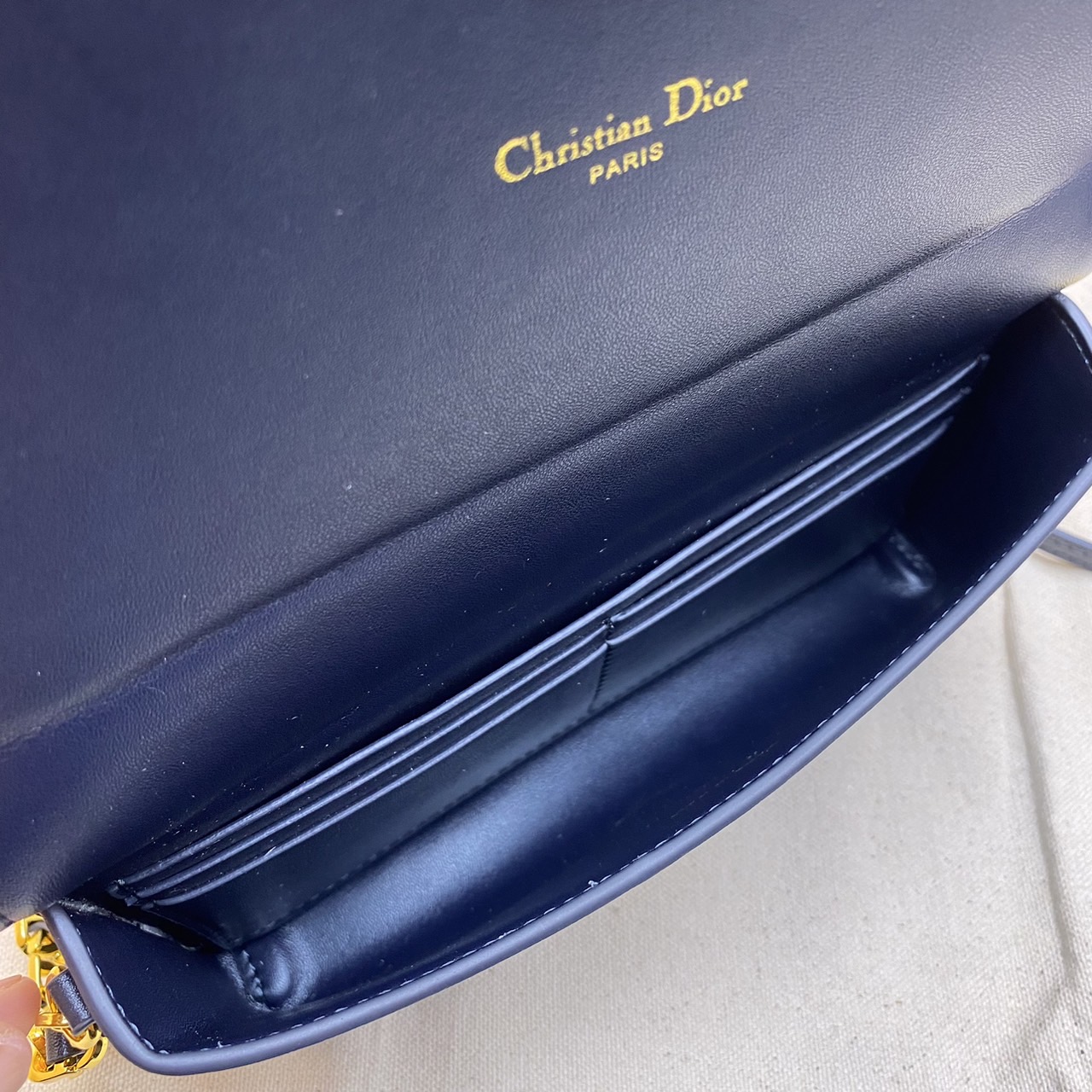 CD SIGNATURE MINI BAG Blue Oblique Jacquard / DIOR Clutch Bag พร้อมส่ง กระเป๋าสะพายทรงคลัท New for Winter 2023 คอลผู้ดี สวยหรู โดดเด่น ราคาสุดคุ้มพร้อมอุปกรณ์ครบ ไม่อยากให้พลาดน้า