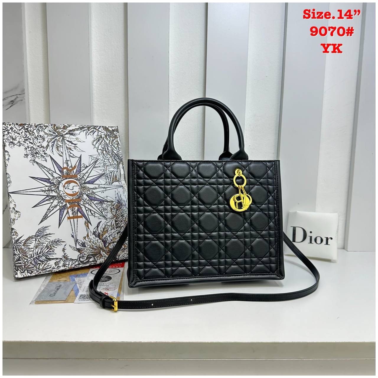 DIOR Medium Book Tote Powder Macrocannage Leather 14" กระเป๋าทรงโท้ท แก่นแท้ของความงามรูปลักษณ์ทันสมัย สง่างามเหนือกาลเวลา เกรดไฮเอน 1:1