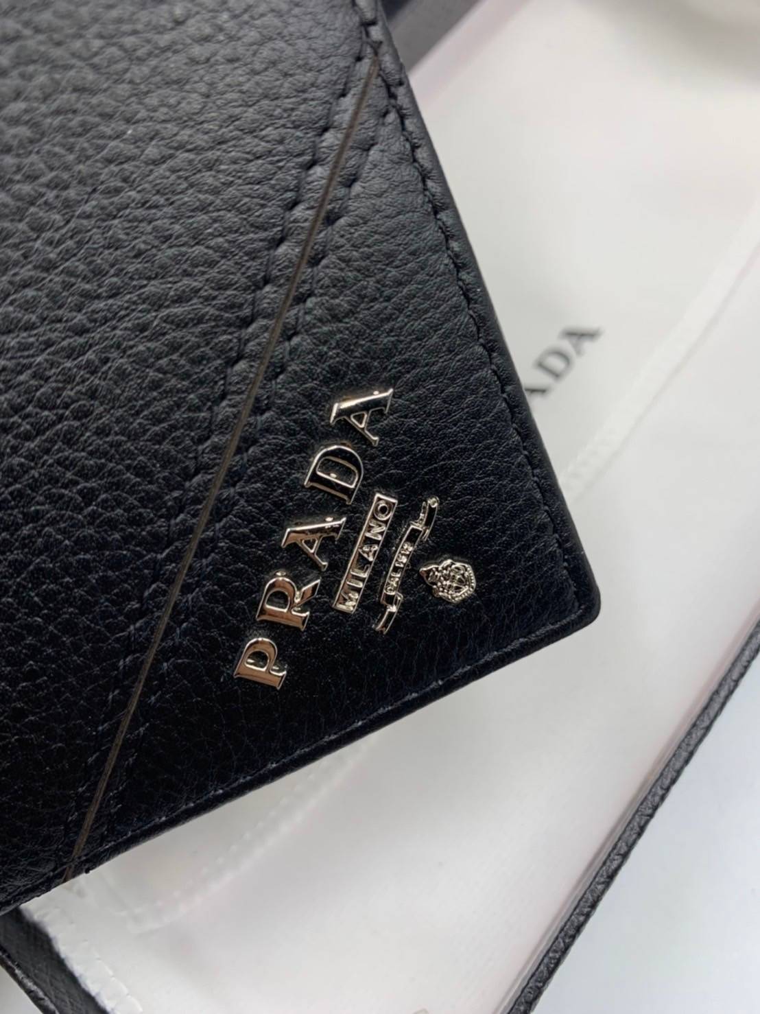 VIP หนังแท้ 】PRADA Large Saffiano Leather Wallet