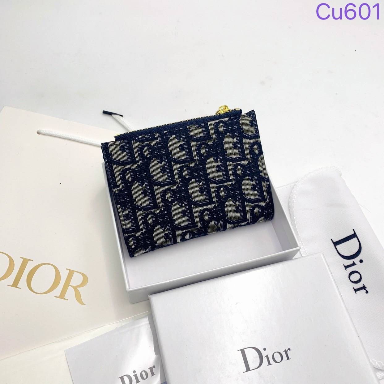 DIOR Zip Wallet jacquard leather / DIOR Card Holder กระเป๋าสตางค์ กระเป๋าใส่บัตรแบรนด์หรู งานเซ็ท 2 ชิ้น สุดคุ้ม พร้อมส่งที่ไทย ภาพสินค้าถ่ายจากงานขายจริง ใช้งานต่างประเทศได้