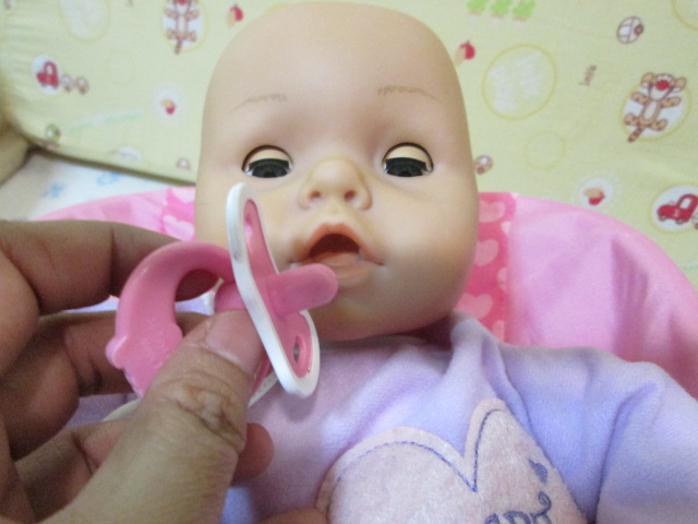 Missy Kissy Baby Doll with baby seat ตุ๊กตาหน้ายางมือสอง
