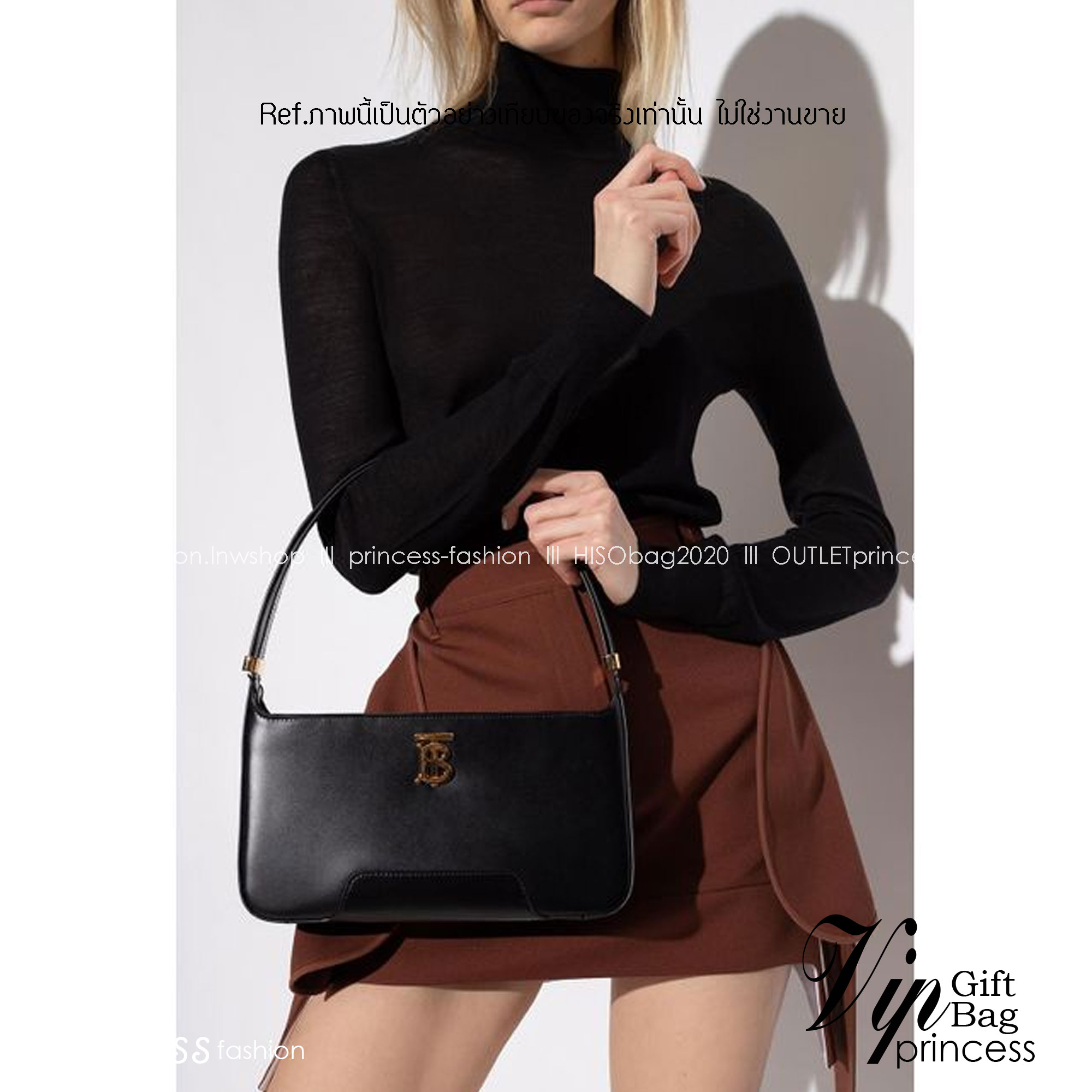 Burberry TB Shoulder Bag 9" 11" กระเป๋าสะพายไหล่ เรียบหรูดูแพงต้องยกให้รุ่นนี้เลยค่ะ งานหนังสวยเต็มใบ โลโก้อะไหล่ทองเงางาม สวยเป๊ะ จะถือหรือสะพายไหล่ก็ดูหรูหรามีระดับ