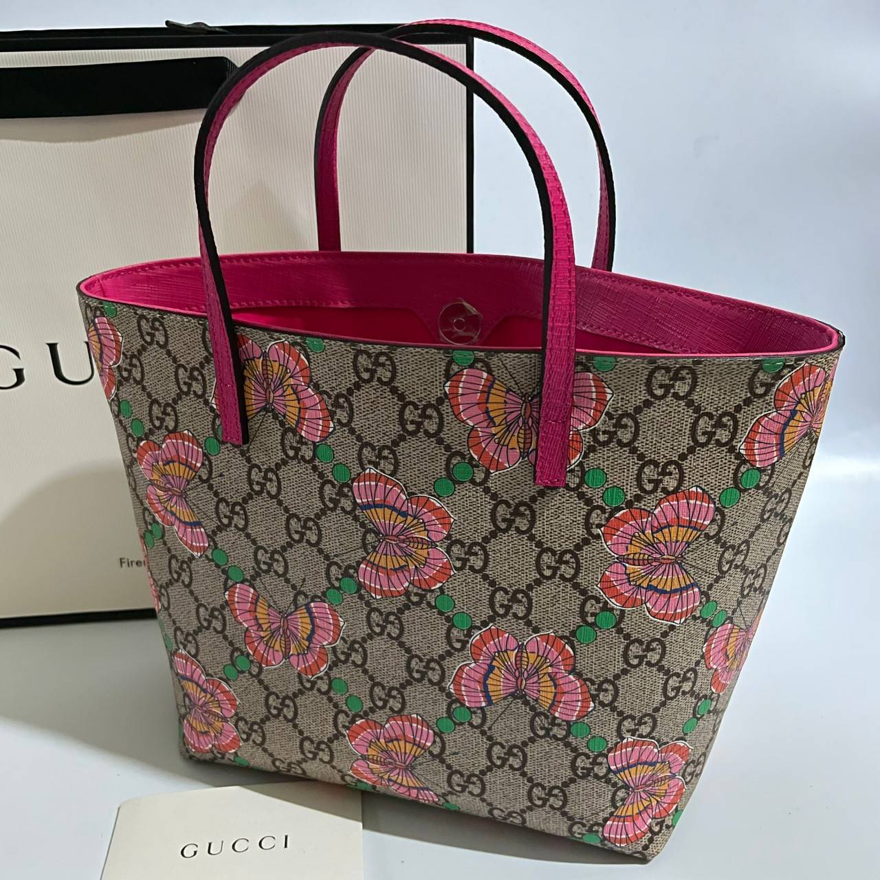 VIP 】Animal-Friendly Gucci Kid GG Supreme Tote Bag งานหนังแท้ทรงตั้งสวย ขนาดกะทัดรัด จุของได้เยอะ ใช้ได้ทั้งเด็กและผู้ใหญ่ น่ารักมากค่ะ