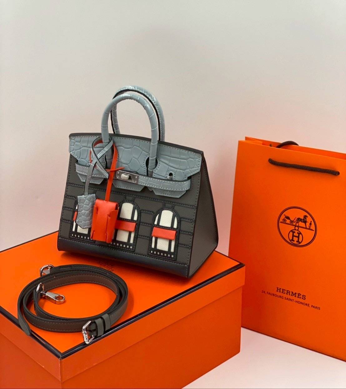 ORI หนังแท้ | Hermes Birkin Bag Faubourg 20cm รุ่นลิมิเต็ด กระเป๋าสะพายที่สุดแห่งหรูหราลัคชู นิยามของความสง่างามเหนือกาลเวลา แบรนด์เนมในฝัน งดงามดั่งเจ้าหญิง แบรนด์ที่บ่งบอกถึงฐานะและรสนิยมของคุณ