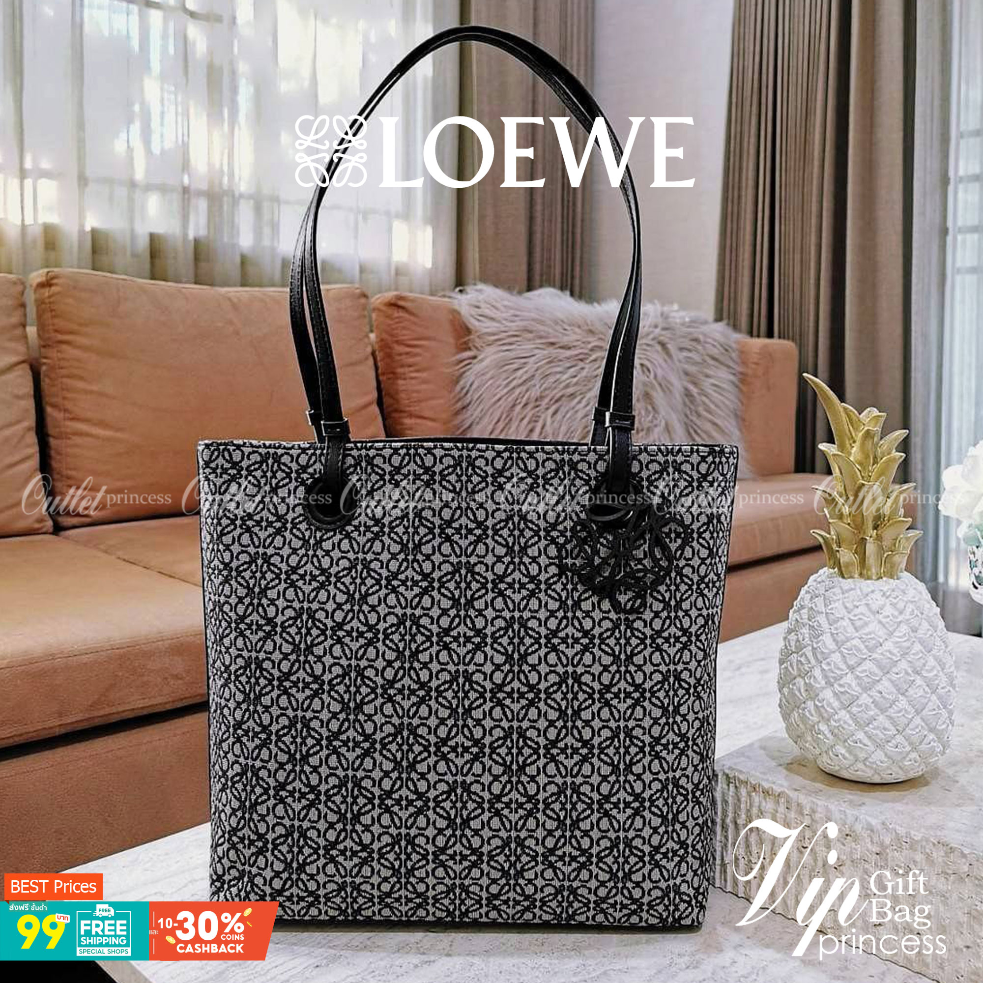 LOEWE ANAGRAM TOTE BAG VIP GIFT WITH PURCHASE GWP พรีเมี่ยมกิ๊ฟ Limited จาก LOEWE PERFUME DUTYFREE ไอเท็มใหม่! ดีไซน์สวยคงเอกลักษณ์ด้วยวัสดุ Anagram Canvas Jacquard Fabric ผสมผสานหนังแท้ Calfskin ลงตัวสุดคลาสสิค ขนาดกำลังดี น้ำหนักเบา ใส่เอกสาร A4 Noteboo