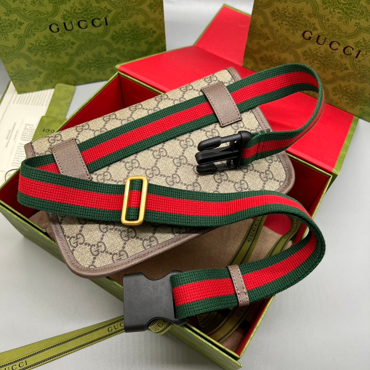 GUCCI Neo Vintage GG Supreme belt bag / Gucci Belt bag เกรดใช้งานสลับของแท้ เกรดออริจินอล ใช้ได้ทั้งชายหญิง งาน unisex ผลัดกันใช้ ^-^ ก็ได้ งานสวยตามรูป สินค้าขายดี ภาพสินค้าถ่ายจากงานขายจริง ใช้งานต่างประเทศได้