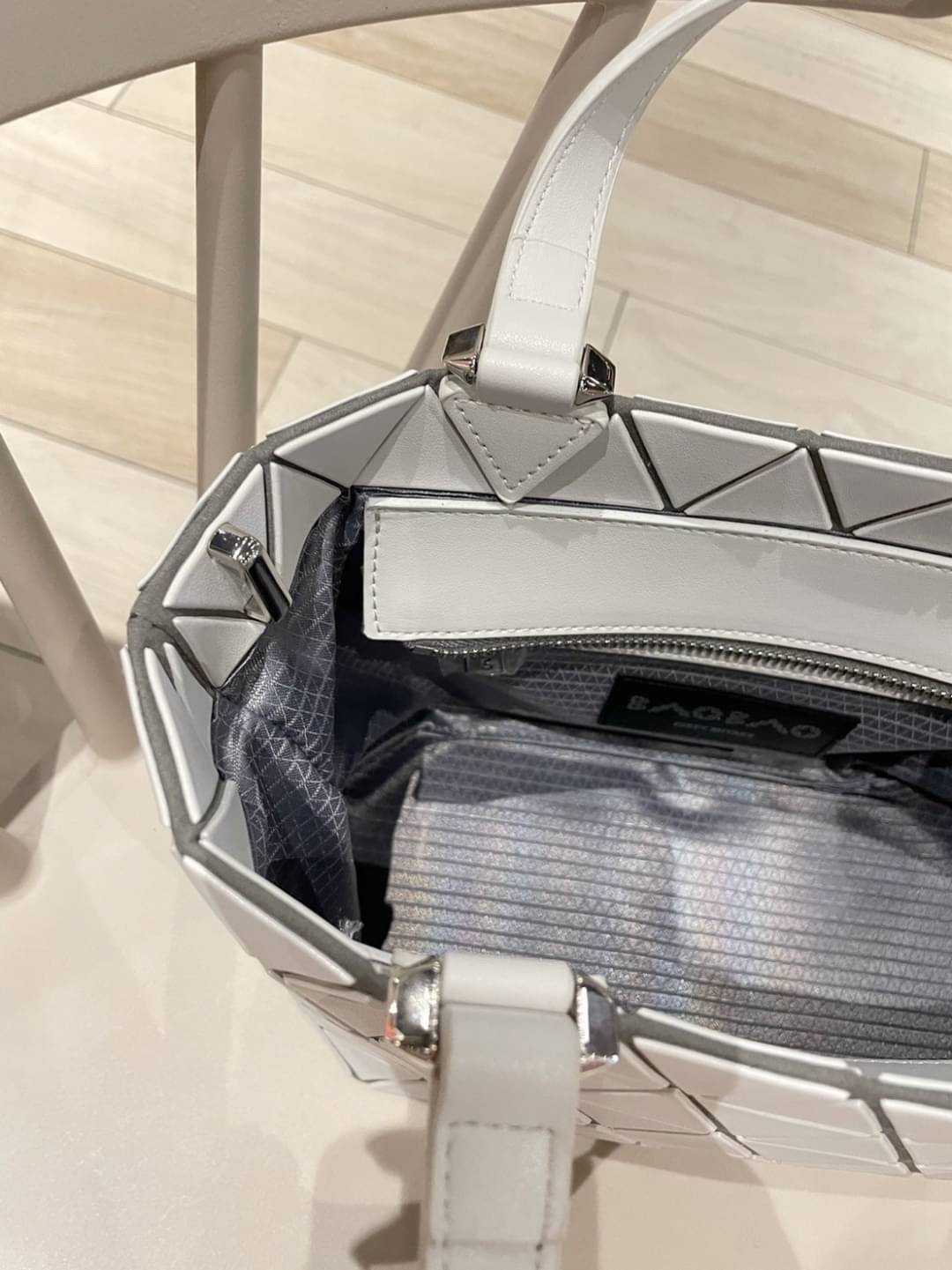 VIP GIFT 】BAOBAO Issey Miyake Crystal Matte Shoulder Bag