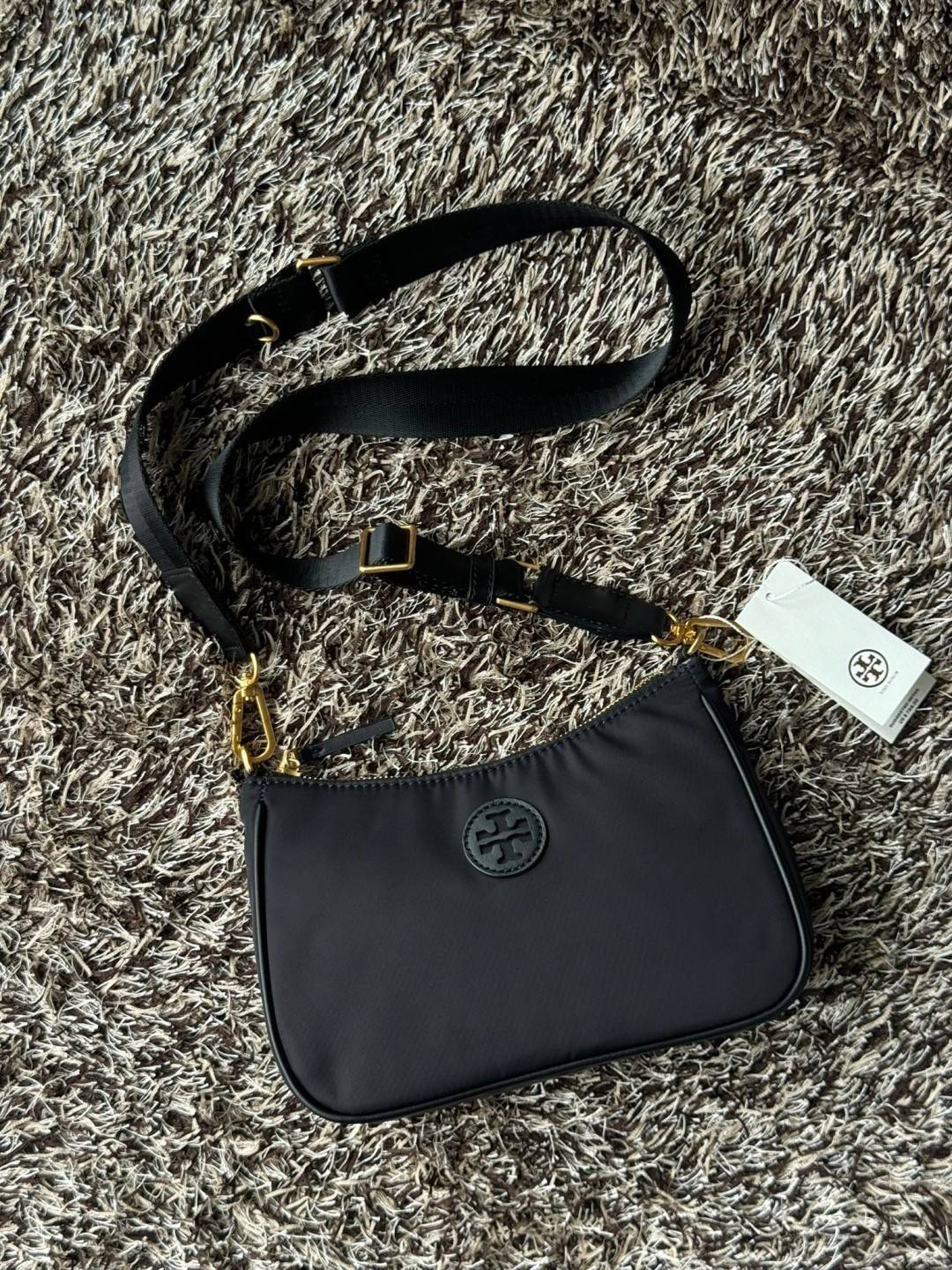 Tory Burch Nylon Web Mini Hobo Bag กระเป๋าสะพายดีไซน์เรียบง่าย น้ำหนักเบา เกรดออริ สลับแท้ 1:1 ใช้งานต่างประเทศได้