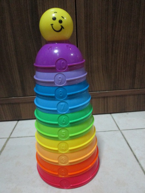 Fisher-Price Brilliant Basics Stack & Roll Cups ของเล่นเสริมพัฒนาการสำหรับเด็กมือสอง