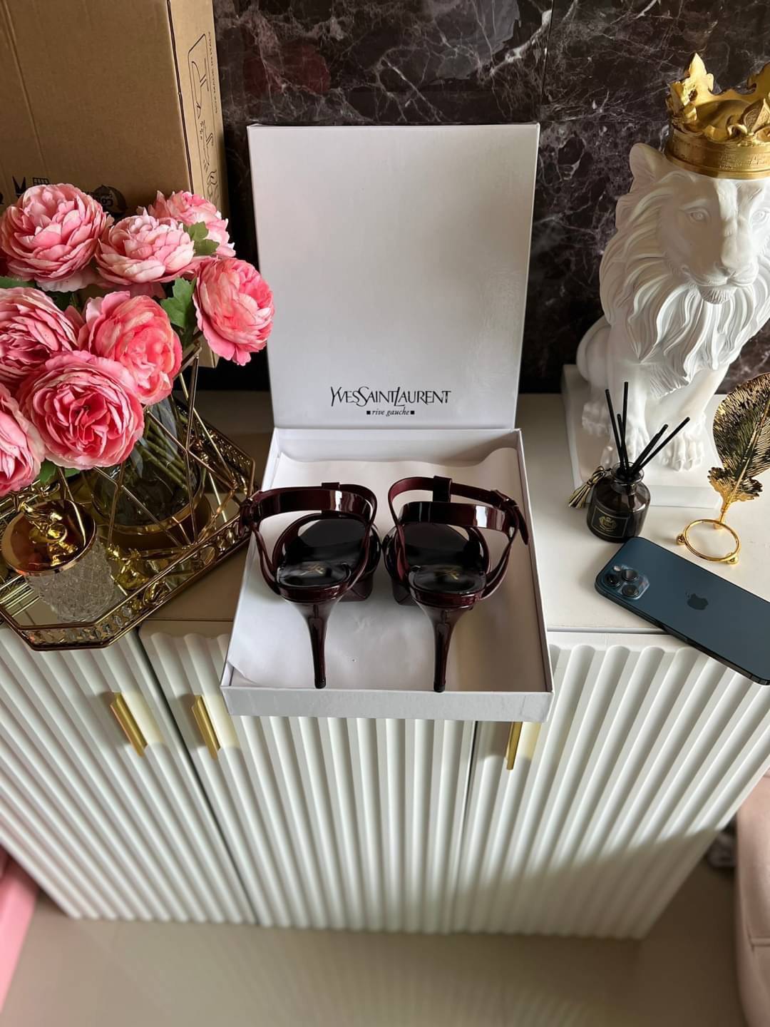 YSL TRIBUTE HEEL / SAINT LAURENT TRIBUTE HEEL / YSL HIGH HEEL เกรดออริจินอล รองเท้าส้นสูงแบรนด์หรู ที่สาวๆ ทุกคนควรมี ไว้ออกงานหรือใส่ทำงานได้ คู่นี้คือปังได้ตลอดกาล เพิ่มความสูงเพรียว สวยหรูมากค่ะ