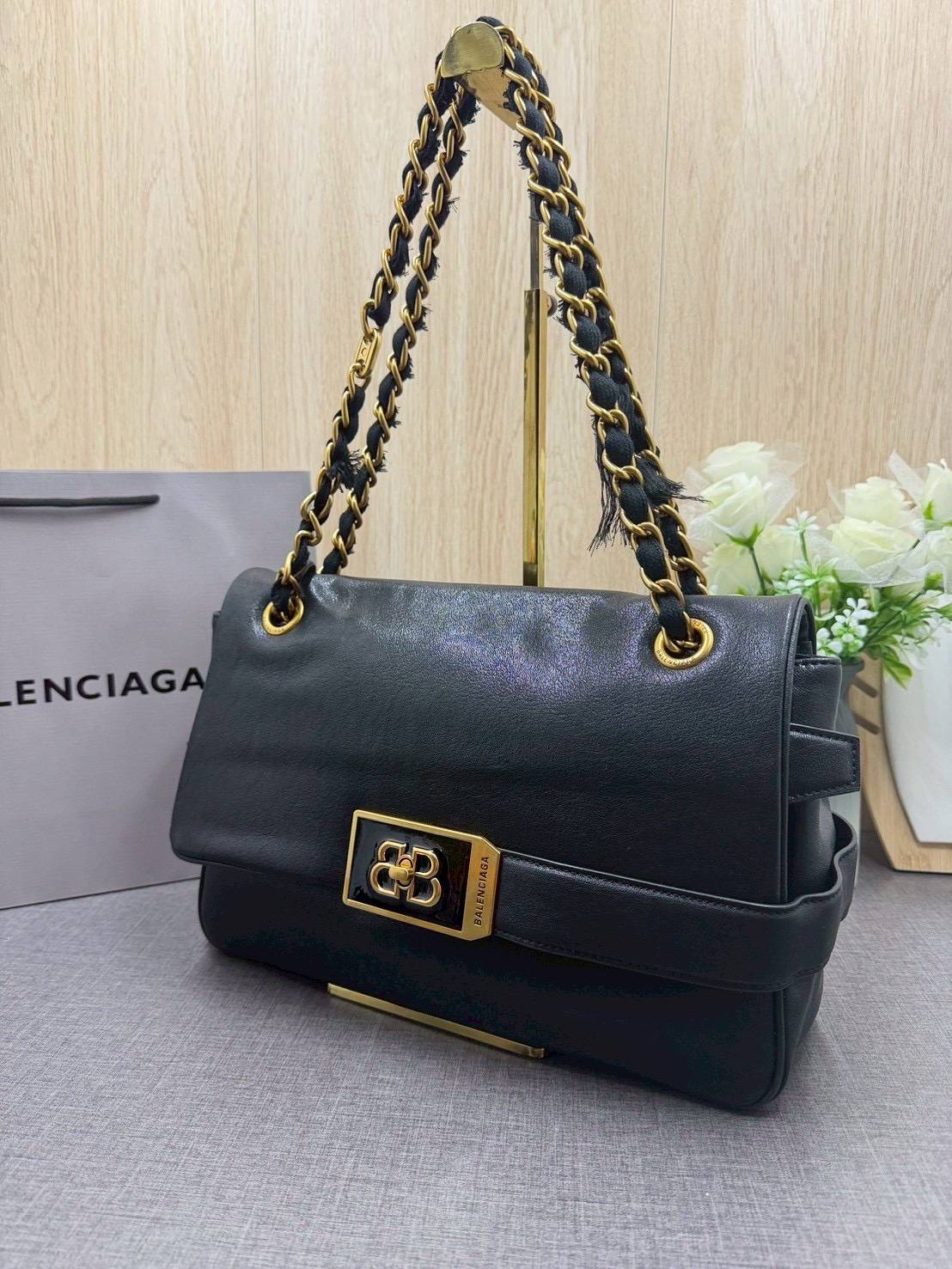 ORI หนังแท้ | Balenciaga Modu Shoulder Leather Bag / Modu Tote Bag 30cm กระเป๋าสะพายทรงโท้ท ดีไซน์ใหม่สวยเก๋ตามแบบฉบับแบรนด์