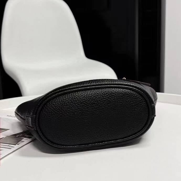 COACH Lane Bucket Bag In Signature Canvas C8597 C8399 พร้อมส่งที่ไทย