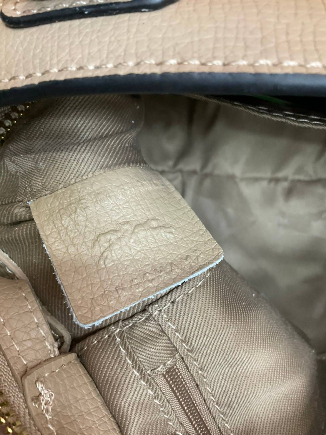 ของแท้ 💯% LONGCHAMP MINI MAILBOX TOP HANDLE BAG กระเป๋าถือ/Crossbody รุ่นหายาก!! รุ่นใหม่ล่าสุด ดีไซน์ด้วยเส้นด้ายที่ดูโฉบเฉี่ยว และ รูปทรงสี่เหลี่ยมคางหมู ทรงสวยโดดเด่น เป็นเอกลักษณ์ของผู้หญิง Longchamp วัสดุ Polyamide & Leather หนังแท้