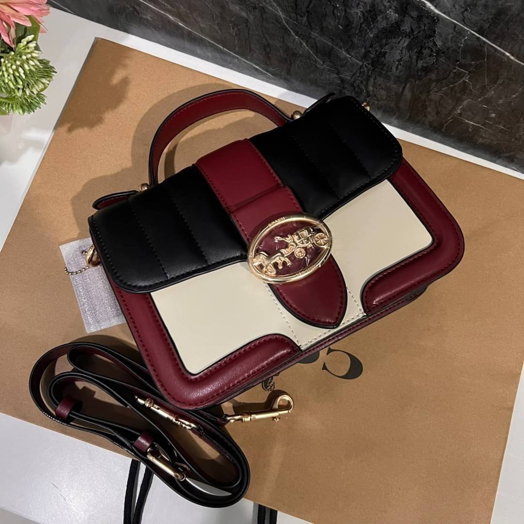COACH SMALL GEORGIE TOP HANDLE IN BLOCKED SIGNATURE CANVAS ((6504//0468//6192//6015)) compact body portable shoulder bag 🌈ห้ามพลาด รุ่นแนะนำค่าา! พร้อมส่งทันที! กระเป๋าหิ้ว//สะพายข้างได้ วัสดุหนังแท้ 🔺หนึ่งใบทำลายหนังผสมกัน3แบบได้ลงตัวสวยง