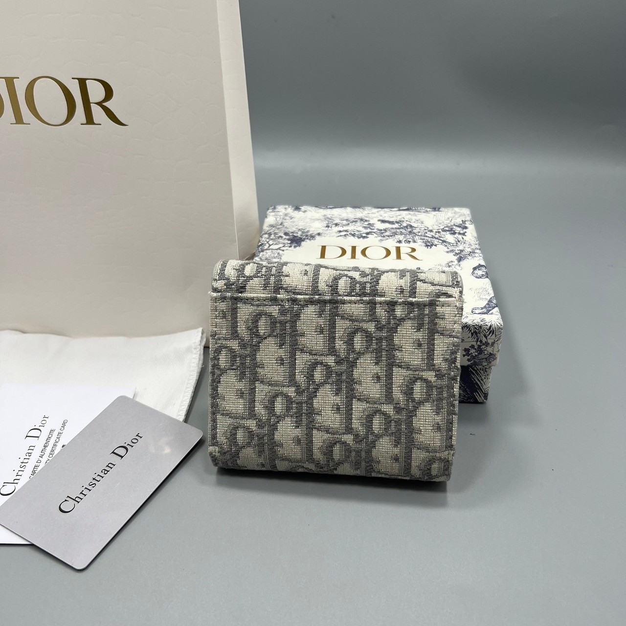 TopORI DIOR SADDLE LOTUS WALLET Oblique Jacquard / Dior wallet กระเป๋าสตางค์ 3 พับ พร้อมส่ง 2 สี **สินค้าเกรดท็อปออริจินอล 1:1 สลับแท้ งานสวยตามรูป ภาพถ่ายจากงานขายจริง ใช้งานต่างประเทศได้