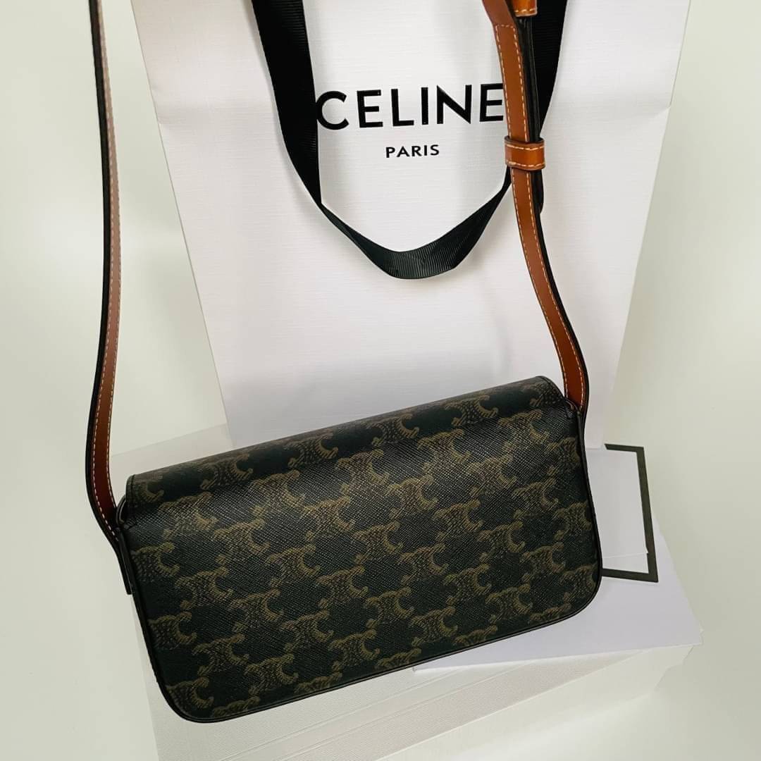 ORI CELINE Triomphe Shoulder Bag in Triomphe canvas and calfskin Tan เกรดออริจินอล หนังแท้ พร้อมส่งที่ไทย ภาพถ่ายจากงานขายจริง ใช้งานต่างประเทศได้