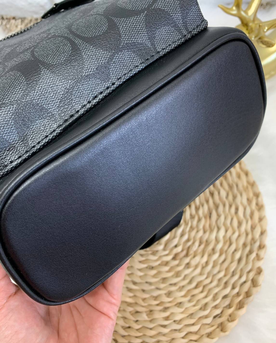 สวยมากเอาใจคุณผู้ชาย//หรือสาวหล่อกันค่าา😘 COACH WEST PACK IN SIGNATURE CANVAS