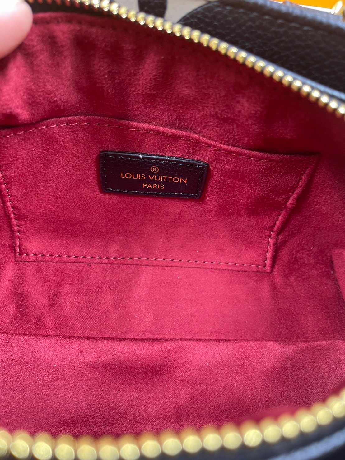 LV OnTheGo East West Monogram Bag / LV BAG พร้อมส่ง 4 สี กระเป๋าโท้ทขนาดกะทัดรัด ดีไซน์ใหม่ประจำฤดูกาล **สินค้าเกรดออริจินอล 1:1 สลับแท้