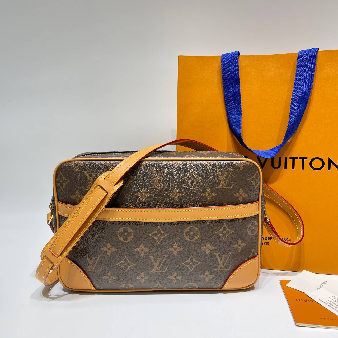 LV Trocadero 27 Monogram Vintage Crossbody Bag / LV Messenger Bag กระเป๋าสะพายทรงแมสเซ็นเจอร์วินเทจ เกรดออริ ท็อป สลับแท้ 1:1 เกรดดีสุด หนังแท้ ผ่านทุก ตม.