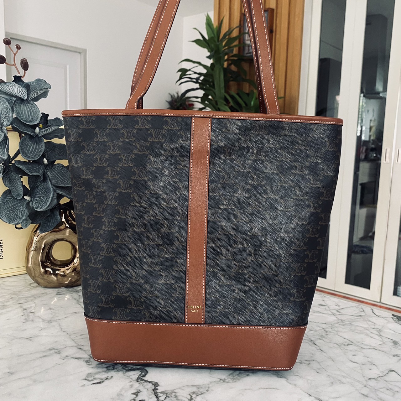 CELINE Cabas in triomphe canvas tote Bag กระเป๋าสะพายทรงโท้ทใบใหญ่ รุ่นยอดนิยม แคนวาสแท้ปั้มลายคมชัด งานสวยหรูคลาสสิคไม่มีเอ้าท์