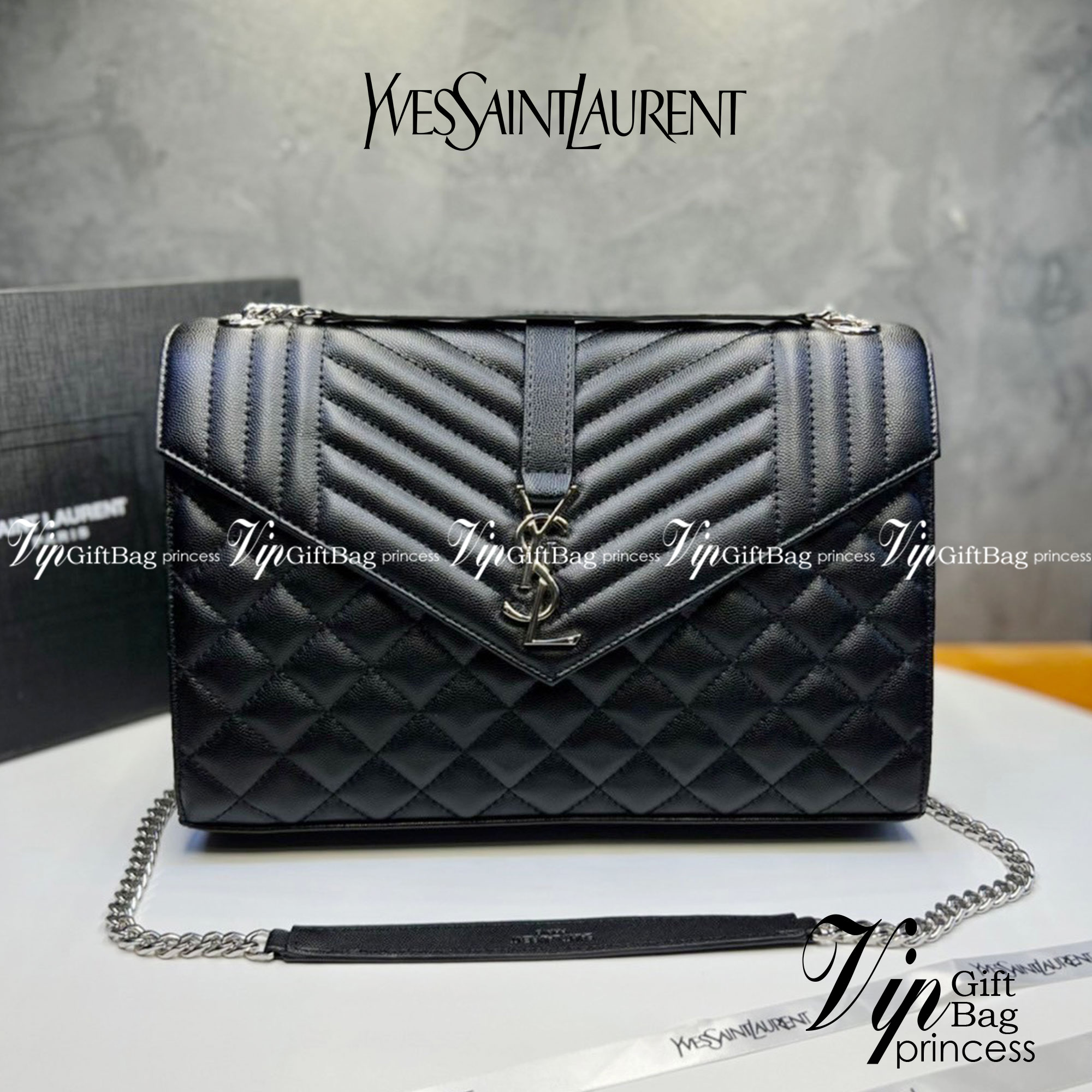 หนังแท้ YSL Saint Laurent Large Cassandra quilted shoulder bag กระเป๋าสะพายใบใหญ่ ดีไซน์ทรงสวยหรู ตอบโจทย์ได้ทุกสไตล์ ภาพสินค้าถ่ายจากงานขายจริง ใช้งานต่างประเทศได้