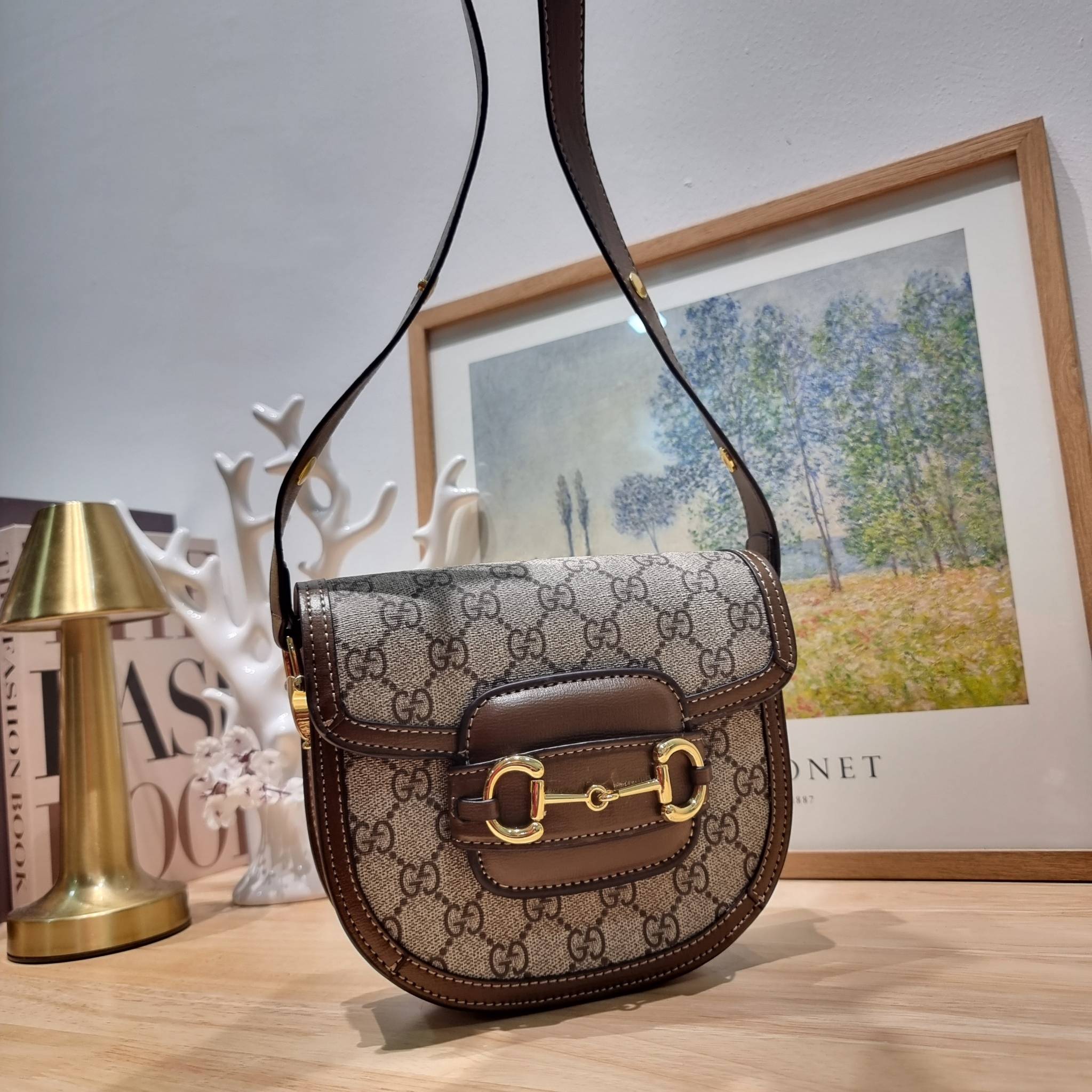 Gucci horsebit 1955 mini rounded bag / GUCCI BAG พร้อมส่ง 2 สี กระเป๋าสะพายไหล่/สะพายข้างทรงคลาสสิค มาในไซส์มินิ กะทัดรัด สวยอยู่ทรง **ล็อทราคาพิเศษสุดคุ้ม