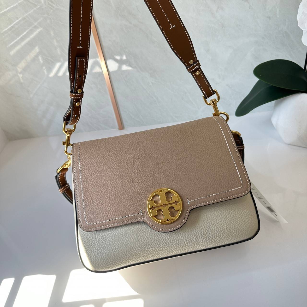 พร้อมส่ง 2 สี TORY BURCH FELIX CONVERTIBLE SHOULDER BAG กระเป๋าสะพาย เกรดท็อปออริ เกรดดีสุด สลับแท้ 1:1 ใช้ต่างประเทศได้