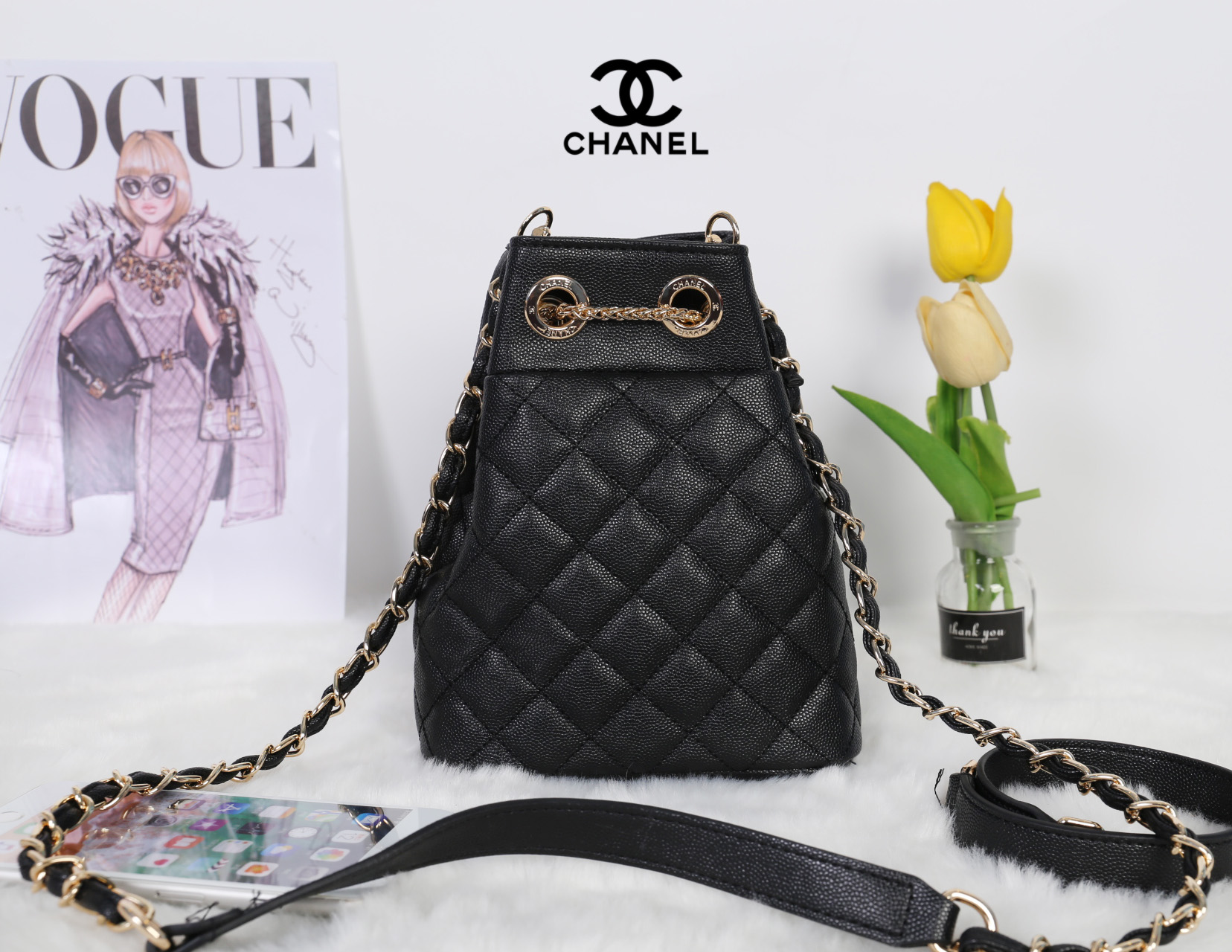 CHANEL Crossbody Bag With Chain / Chanel Bucket Bag กระเป๋าถือหรือสะพาย หนังคาเวียร์ลายตาราง ใช้ได้หลายสไตล์