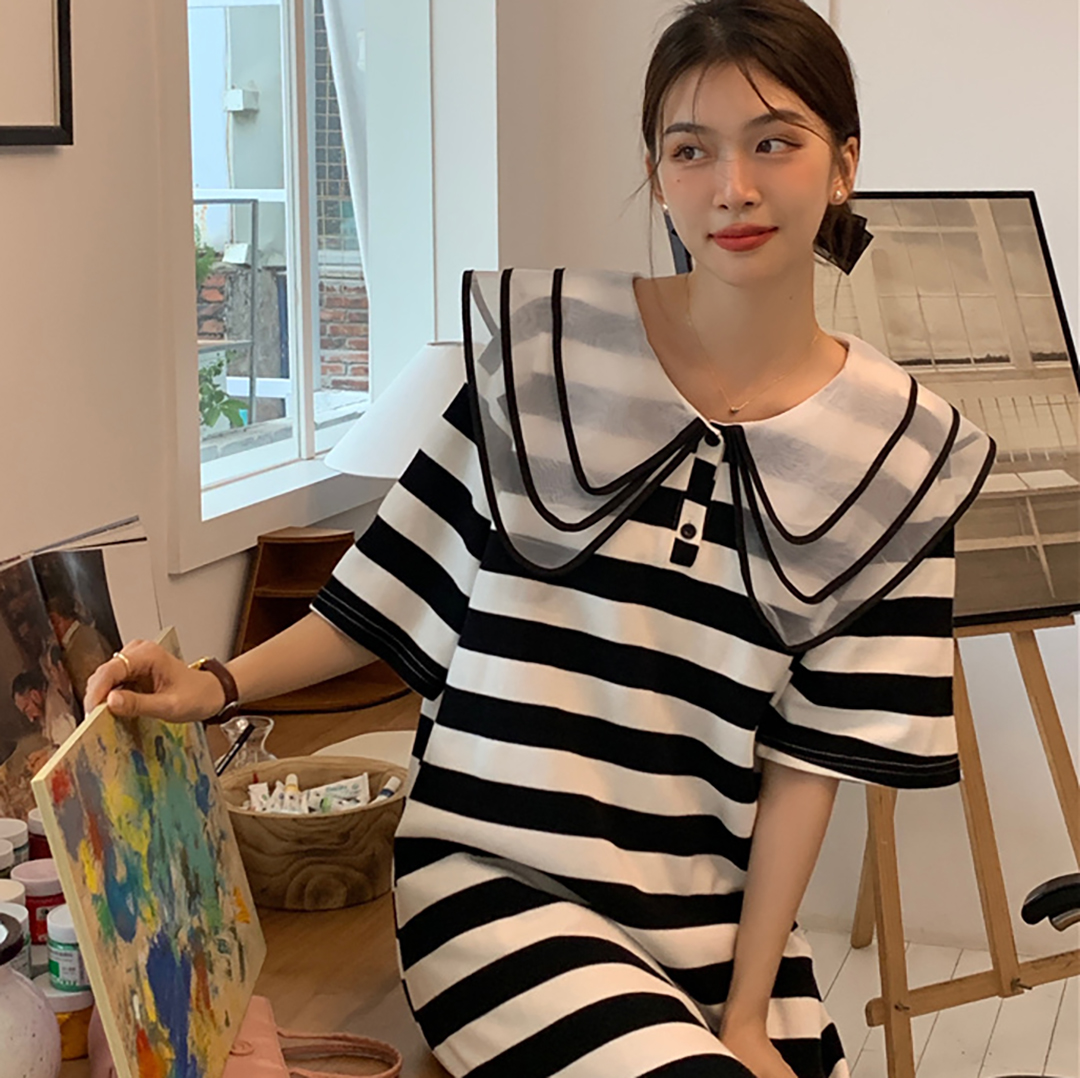 พร้อมส่ง 🥣 Pretty zebra dress เดรสแถบสีขาวสลับดำแต่งปกคอหลายชั้น (IN37557)