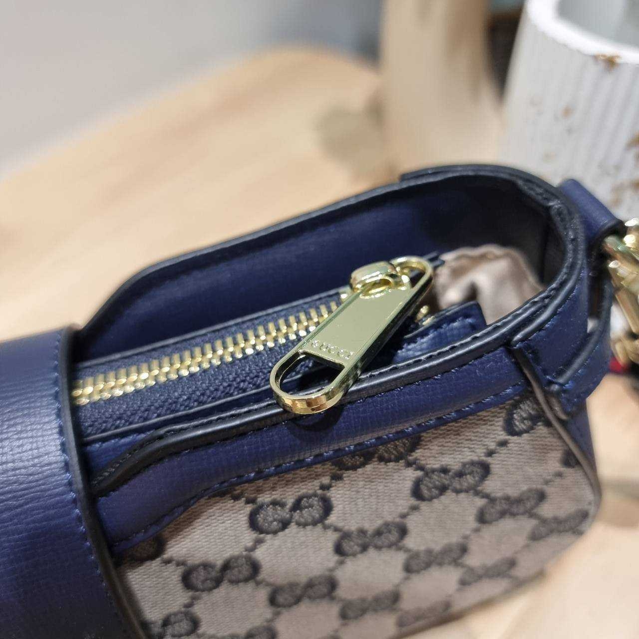 Gucci moon side mini shoulder bag สวยย้อนยุค y2k กำลังมาแรง กับอีกหนึ่งไอเท็มสุดจึ้ง ด้วยขนาดที่กำลังพอดี ดีไซน์คลาสสิคลัคชู ดูผู้ดี