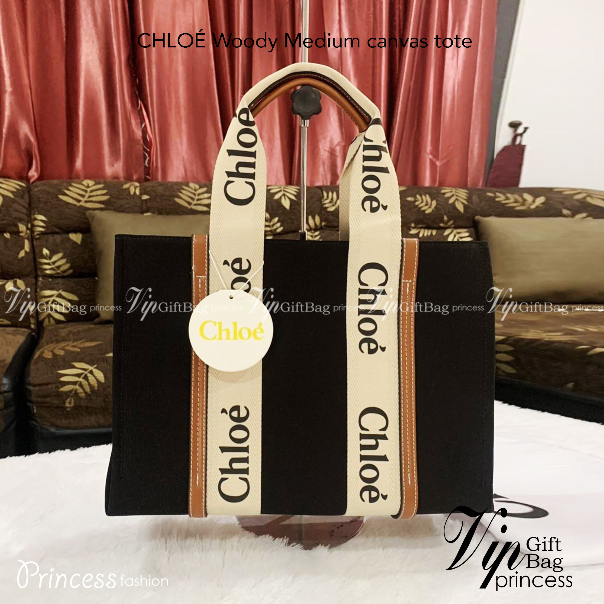 CHLOE Woody Medium canvas tote กระเป๋าทรงTote ผ้าCanvas งานฮอตรุ่นฮิตสไตล์หรู รุ่น Woody Medium ของ Chloé เข้ากับไลฟสไตล์ชีวิตประจำวัน ผ้าเนื้อหนา ใช้งานทนทาน