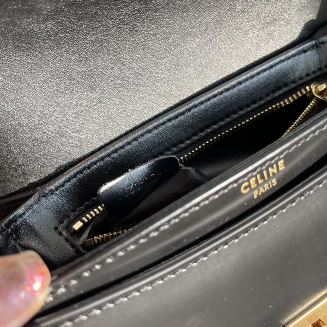 ORI หนังแท้ | CELINE BESACE CLEA IN SHINY LEATHER กระเป๋าสะพายทรงสวย โค้งมนอยู่ทรงพร้อมโลโก้หน้าสีทองสวยหรู Best item ดีไซน์เรียบหรูดูแพง ฮิตสุดในเกาหลี ใช้ได้ทั้งชายหญิง