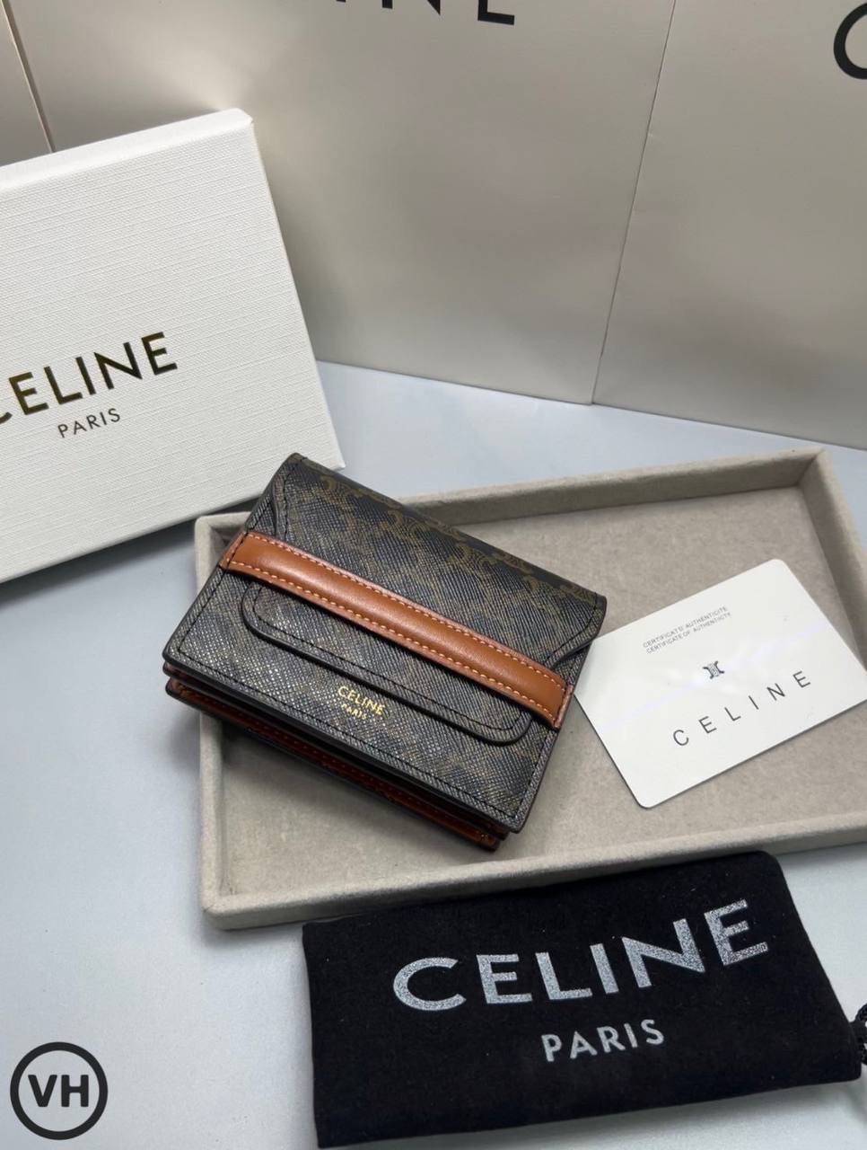 ORI หนังแท้ | CELINE BUSINESS CARD HOLDER TRIOMPHE IN Triomphe / CELINE Wallet กระเป๋าสตางค์ใส่การ์ด ใส่เหรียญ กระเป๋าสตางค์ใบสั้น กระเป๋าสตางค์ซีลีน